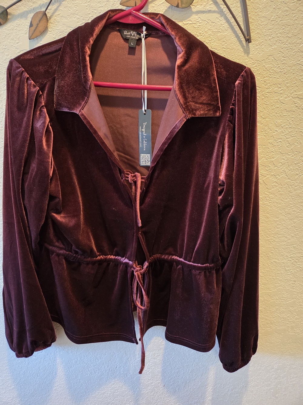 Vince Camuto Satin-Like Jacket in Burgandyn